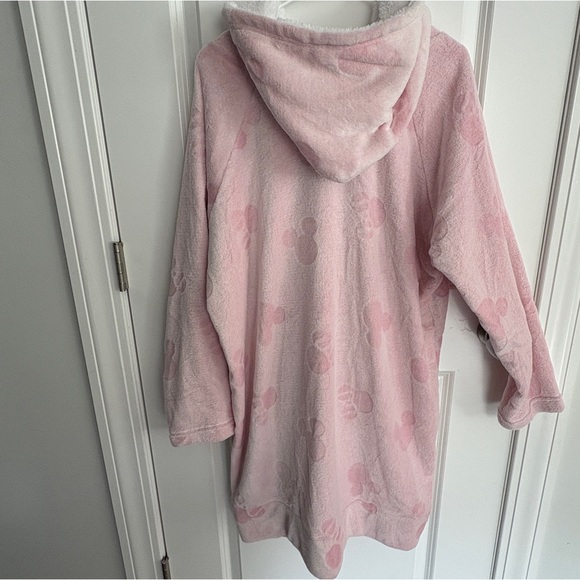 NWT- Disney Minnie & Mickey faux fur hooded pullover lounge/robe, pink- size xxl - Picture 4 of 9